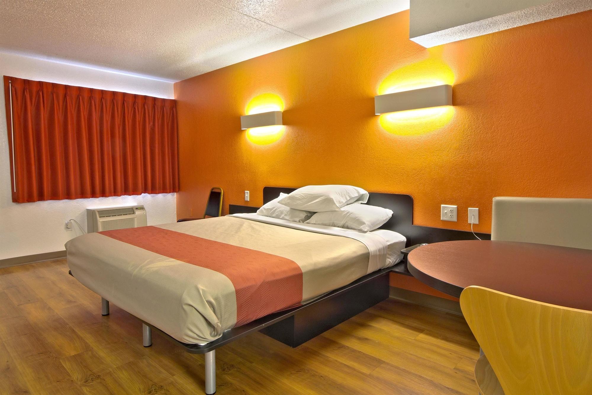 Motel 6-Piscataway, Nj Exterior photo